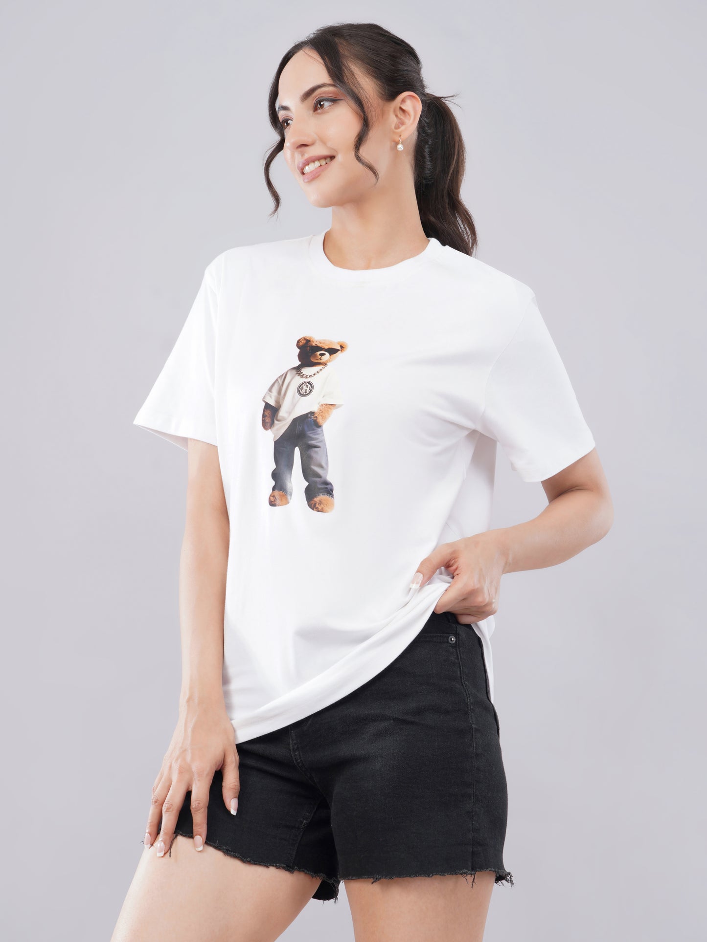“Urban Teddy” Women’s Oversized Tee – Snow White