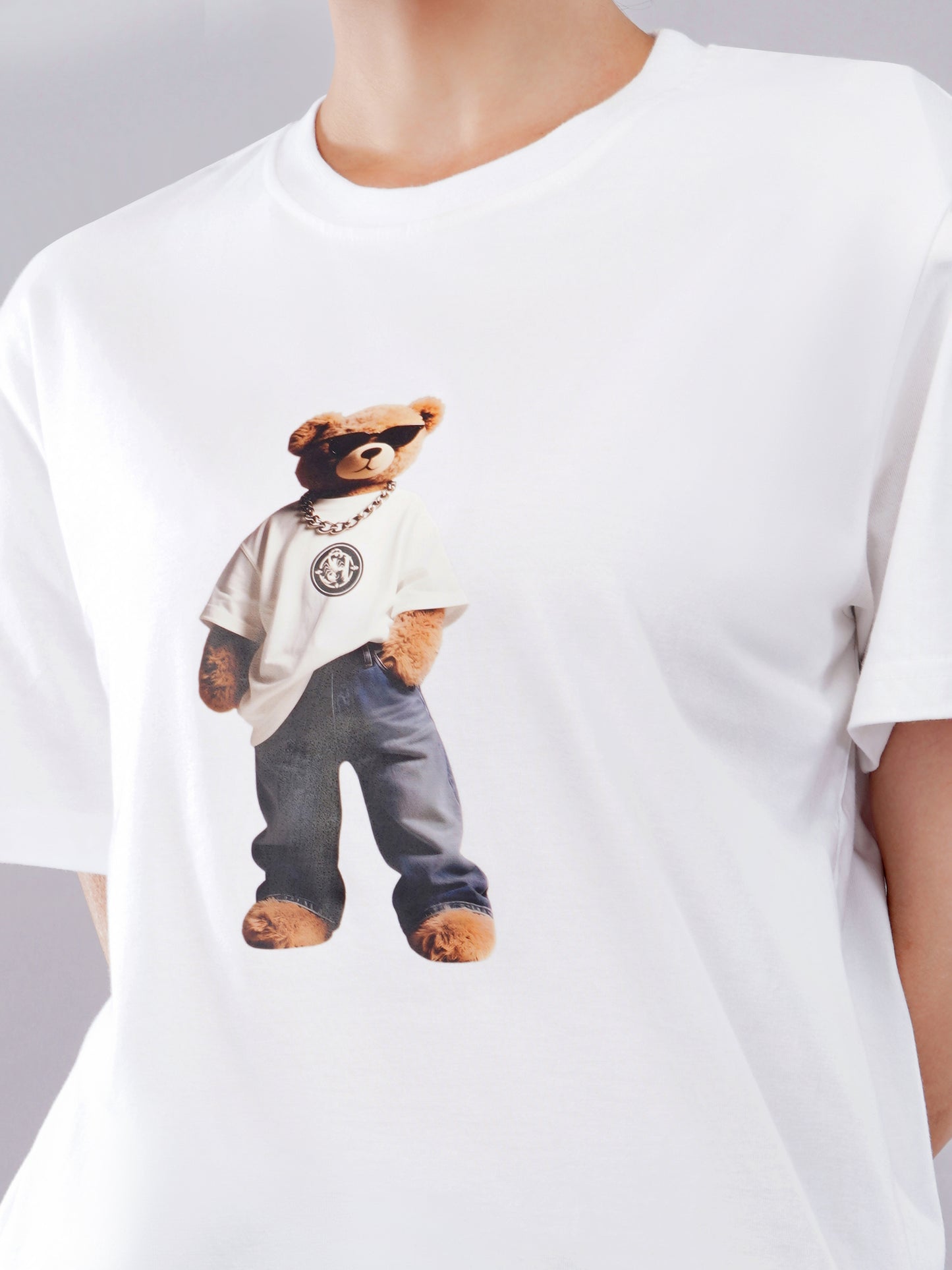 “Urban Teddy” Women’s Oversized Tee – Snow White